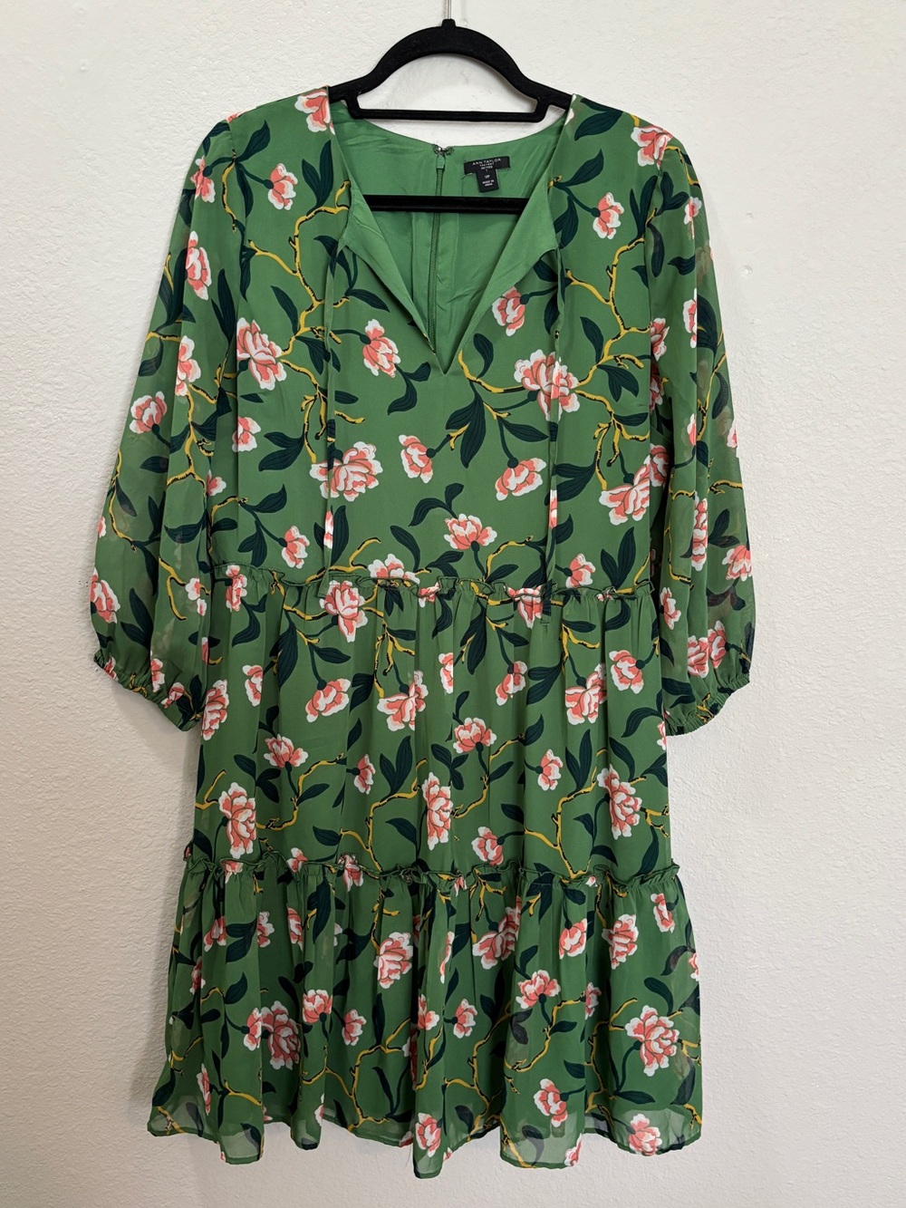 Ann Taylor Factory Green Floral Tie Neck Tiered Long Sleeve Dress Size 12 Petite